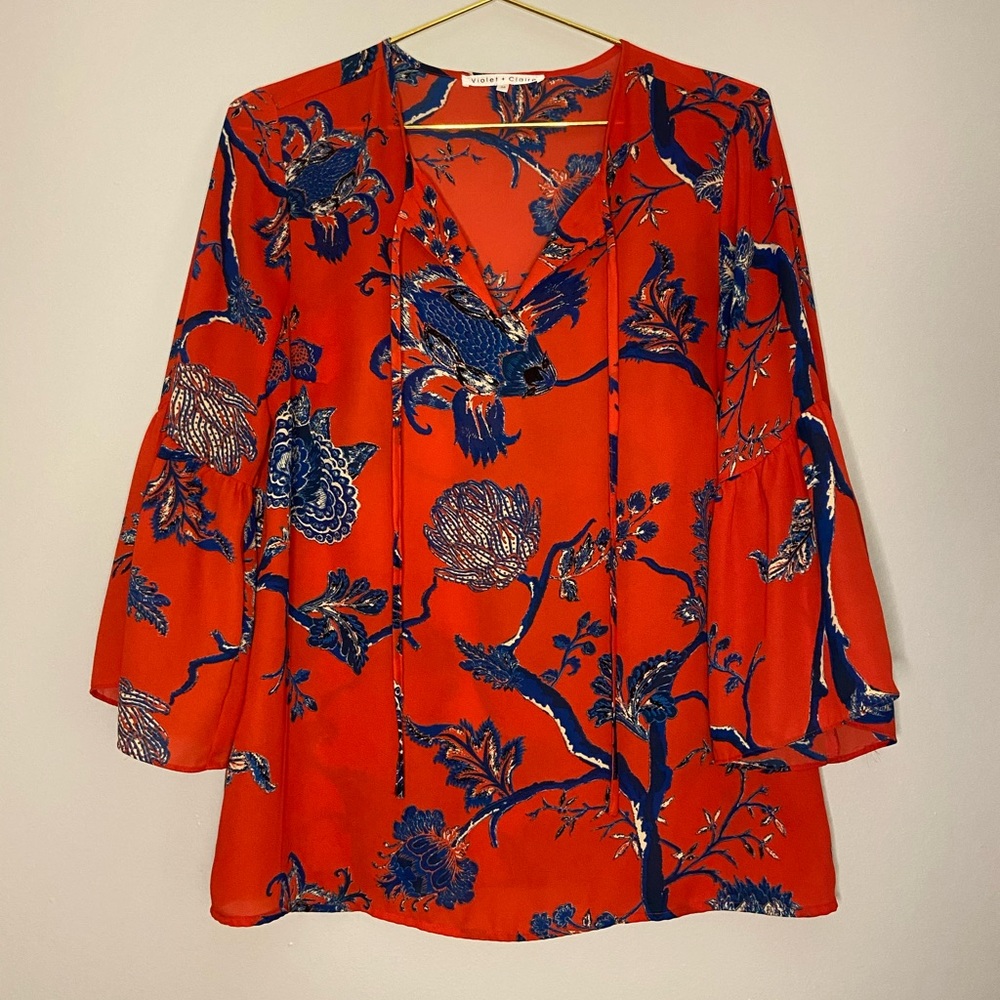 Violet + Claire Red Blue Floral Split Neck 3/4 Bell Sleeves Blouse Top Medium